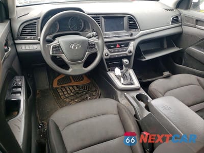 Zdjęcie 8 z 12 samochodu: 2018 HYUNDAI ELANTRA SEL VIN:5NPD84LF0JH230613 - miniatura