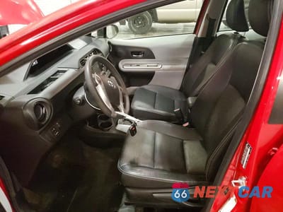 Zdjęcie 7 z 12 samochodu: 2012 TOYOTA PRIUS C FOUR VIN:JTDKDTB31C1023632 - miniatura