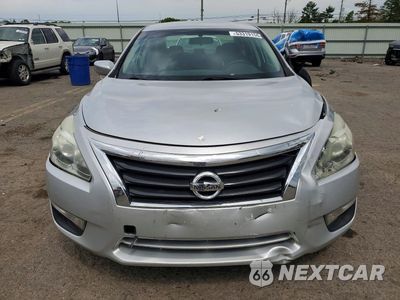 Piąte zdjęcie samochodu w środku: 2015 NISSAN ALTIMA 2.5 S VIN:1N4AL3AP7FC127303 - miniatura