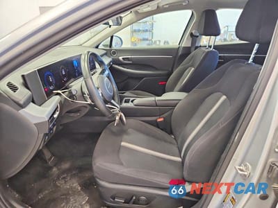 Zdjęcie 7 z 12 samochodu: 2025 HYUNDAI SONATA HYBRID SEL VIN:KMHL34JJ1SA105061 - miniatura