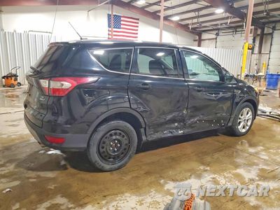 Trzecie zdjęcie samochodu z tyłu: 2017 FORD ESCAPE SE VIN:1FMCU9G98HUD29684 - miniatura