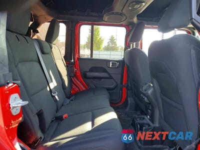 Zdjęcie 10 z 12 samochodu: 2018 JEEP WRANGLER UNLIMITED SAHARA VIN:1C4HJXEN7JW199639 - miniatura