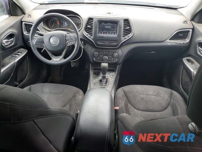 Zdjęcie 8 z 13 samochodu: 2019 JEEP CHEROKEE LATITUDE VIN:1C4PJLCB4KD223308 - miniatura