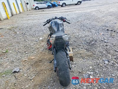Czwarte zdjęcie samochodu z boku: 2024 SUZUKI GSX800 F VIN:JS1EM13B7R7100592 - miniatura