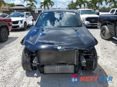 Piąte zdjęcie samochodu w środku: 2023 BMW X1 VIN:WBX73EF08P5W11744 - miniatura