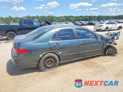 Trzecie zdjęcie samochodu z tyłu: 2005 HONDA ACCORD LX VIN:1HGCM56405A112972 - miniatura