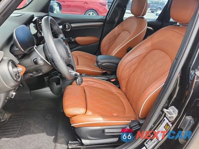 Zdjęcie 7 z 13 samochodu: 2024 MINI COOPER S VIN:WMW53DK06R2W06189 - miniatura