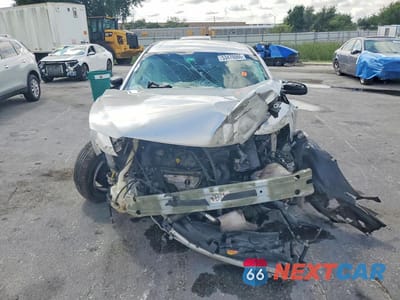 Piąte zdjęcie samochodu w środku: 2017 FORD TAURUS SE VIN:1FAHP2D85HG121495 - miniatura