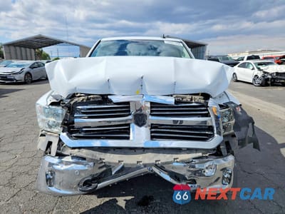 Piąte zdjęcie samochodu w środku: 2016 RAM 1500 SLT VIN:3C6RR7LT8GG262311 - miniatura