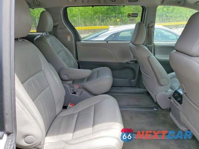 Zdjęcie 11 z 13 samochodu: 2017 TOYOTA SIENNA XLE PREMIUM 7-PASSENGER VIN:5TDDZ3DC2HS161164 - miniatura