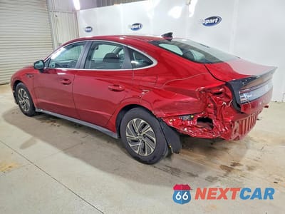 Drugie zdjęcie samochodu z przodu: 2026 HYUNDAI SONATA HYBRID BLUE VIN:KMHL24JJ5TA147558 - miniatura