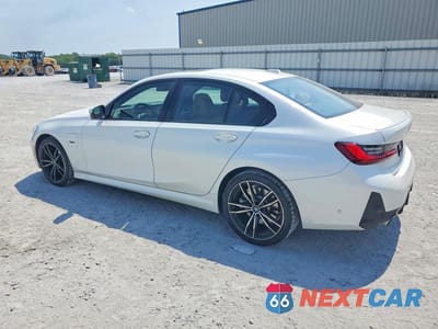 Drugie zdjęcie samochodu z przodu: 2023 BMW 330E VIN:3MW39FF04P8D17063 - miniatura