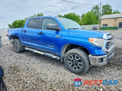 Czwarte zdjęcie samochodu z boku: 2016 TOYOTA TUNDRA SR5 VIN:5TFDW5F10GX555884 - miniatura