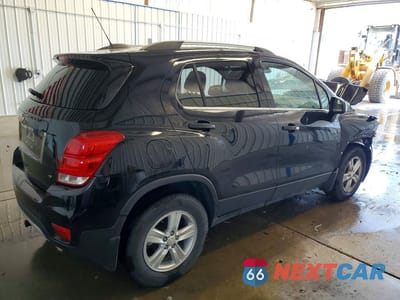 Trzecie zdjęcie samochodu z tyłu: 2019 CHEVROLET TRAX 1LT VIN:3GNCJPSB6KL276360 - miniatura