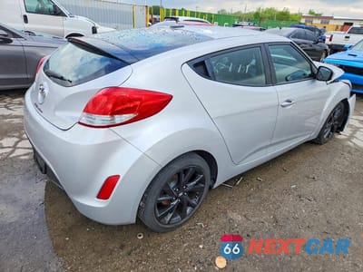 Trzecie zdjęcie samochodu z tyłu: 2016 HYUNDAI VELOSTER BASE VIN:KMHTC6AD9GU271291 - miniatura