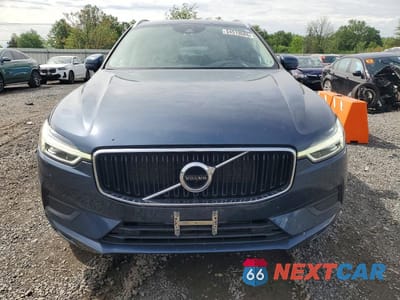 Piąte zdjęcie samochodu w środku: 2020 VOLVO XC60 T5 MOMENTUM VIN:YV4102RKXL1544831 - miniatura