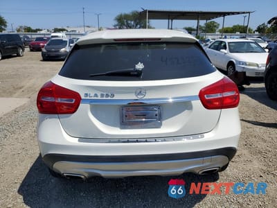 Zdjęcie 6 z 14 samochodu: 2015 MERCEDES-BENZ GLA 250 VIN:WDCTG4EB8FJ142328 - miniatura