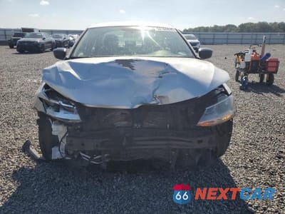 Piąte zdjęcie samochodu w środku: 2015 VOLKSWAGEN JETTA SE VIN:3VWD17AJXFM223146 - miniatura