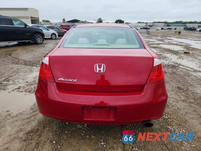 Zdjęcie 6 z 12 samochodu: 2010 HONDA ACCORD EX VIN:1HGCS1B78AA012384 - miniatura