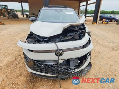 Piąte zdjęcie samochodu w środku: 2026 VOLKSWAGEN TIGUAN SE R-LINE BLACK VIN:3VVHR7RM4TM021699 - miniatura