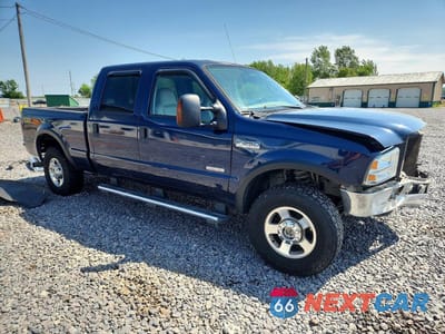Czwarte zdjęcie samochodu z boku: 2005 FORD F250 SUPER DUTY VIN:1FTSW21P75EA70166 - miniatura