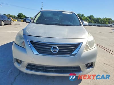 Piąte zdjęcie samochodu w środku: 2012 NISSAN VERSA 1.6 S VIN:3N1CN7AP3CL813636 - miniatura