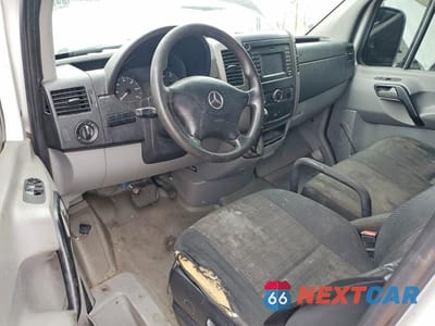 Zdjęcie 8 z 13 samochodu: 2015 MERCEDES-BENZ SPRINTER 2500 VIN:WD3PE7DC7FP149285 - miniatura