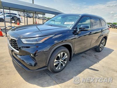 2021 TOYOTA HIGHLANDER XLE 5TDGZRBHXMS120399 - główne zdjęcie licytacji z USA - miniatura