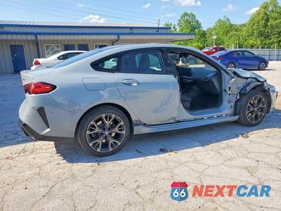 Trzecie zdjęcie samochodu z tyłu: 2025 BMW 228XI VIN:WBA23GG09S7S68700 - miniatura