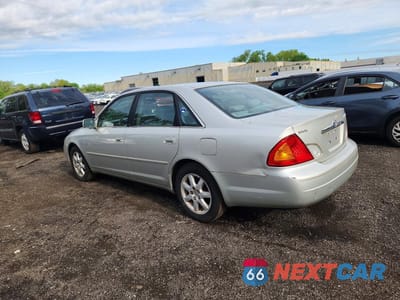 Drugie zdjęcie samochodu z przodu: 2001 TOYOTA AVALON XLS VIN:4T1BF28B31U181786 - miniatura