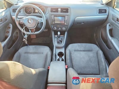 Zdjęcie 8 z 12 samochodu: 2016 VOLKSWAGEN JETTA SE VIN:3VWD67AJXGM345279 - miniatura