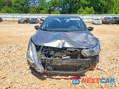 Piąte zdjęcie samochodu w środku: 2021 NISSAN VERSA S VIN:3N1CN8DV0ML894158 - miniatura