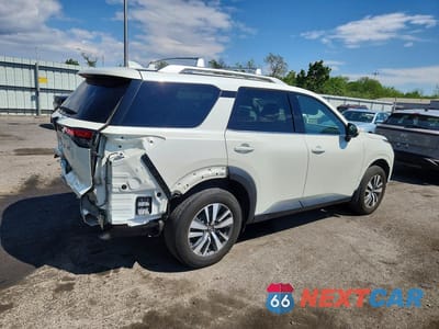 Trzecie zdjęcie samochodu z tyłu: 2024 NISSAN PATHFINDER SL VIN:5N1DR3CC4RC224846 - miniatura