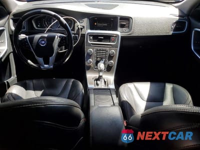 Zdjęcie 8 z 12 samochodu: 2016 VOLVO V60 CROSS COUNTRY PLATINUM VIN:YV4612HM6G1003397 - miniatura