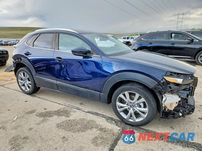 Czwarte zdjęcie samochodu z boku: 2023 MAZDA CX-30 PREFERRED VIN:3MVDMBCM8PM521392 - miniatura