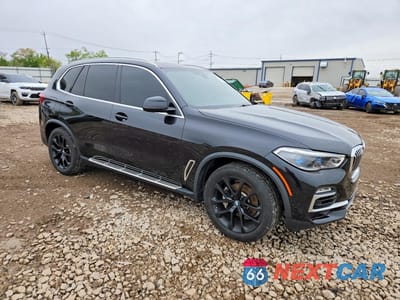 Czwarte zdjęcie samochodu z boku: 2019 BMW X5 XDRIVE40I VIN:5UXCR6C57KLL02768 - miniatura