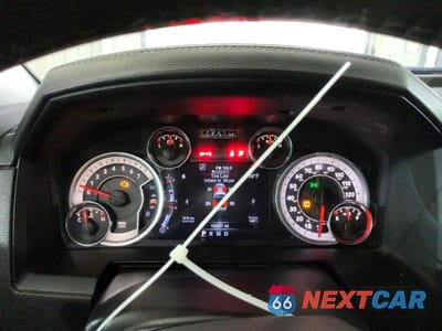 Zdjęcie 9 z 12 samochodu: 2015 RAM 1500 SPORT VIN:1C6RR7MT2FS601862 - miniatura