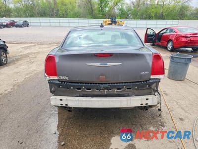 Zdjęcie 6 z 13 samochodu: 2018 CHRYSLER 300 LIMITED VIN:2C3CCAEG1JH123128 - miniatura