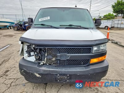 Piąte zdjęcie samochodu w środku: 2018 CHEVROLET EXPRESS G2500 VIN:1GCWGAFGXJ1337111 - miniatura