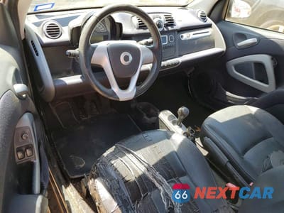 Zdjęcie 8 z 12 samochodu: 2012 SMART FORTWO PURE VIN:WMEEJ3BA7CK568007 - miniatura