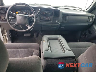 Zdjęcie 8 z 12 samochodu: 2002 CHEVROLET SILVERADO C1500 VIN:2GCEC19V221414616 - miniatura