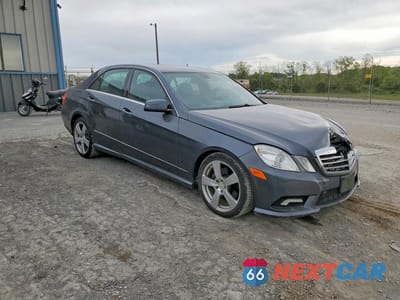 Czwarte zdjęcie samochodu z boku: 2011 MERCEDES-BENZ E 350 4MATIC VIN:WDDHF8HB8BA465053 - miniatura