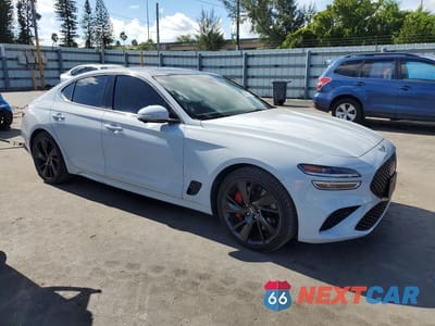 Czwarte zdjęcie samochodu z boku: 2022 GENESIS G70 3.3T STANDARD VIN:KMTG54TE5NU085675 - miniatura