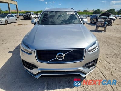 Piąte zdjęcie samochodu w środku: 2017 VOLVO XC90 T6 VIN:YV4A22PMXH1169948 - miniatura