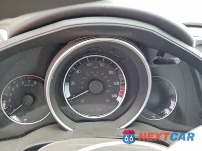 Zdjęcie 9 z 12 samochodu: 2015 HONDA FIT EX VIN:3HGGK5H83FM728886 - miniatura