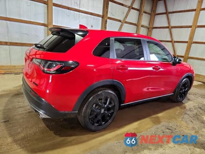 Trzecie zdjęcie samochodu z tyłu: 2024 HONDA HR-V SPORT VIN:3CZRZ2H58RM749500 - miniatura