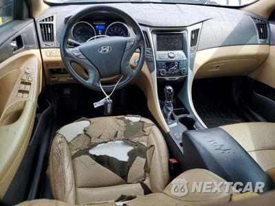 Zdjęcie 8 z 13 samochodu: 2013 HYUNDAI SONATA HYBRID VIN:KMHEC4A44DA084129 - miniatura