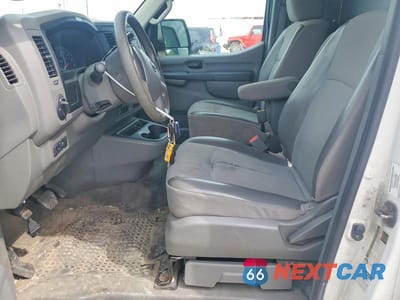 Zdjęcie 8 z 14 samochodu: 2014 NISSAN NV 2500 VIN:1N6BF0LX5EN100280 - miniatura