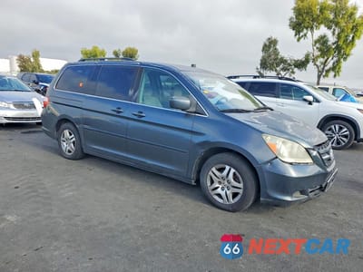 Czwarte zdjęcie samochodu z boku: 2005 HONDA ODYSSEY EX VIN:5FNRL38435B402336 - miniatura