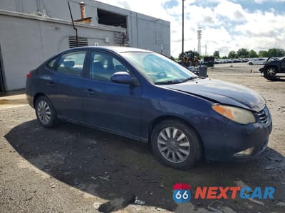 Czwarte zdjęcie samochodu z boku: 2010 HYUNDAI ELANTRA GLS VIN:KMHDU4AD0AU996081 - miniatura